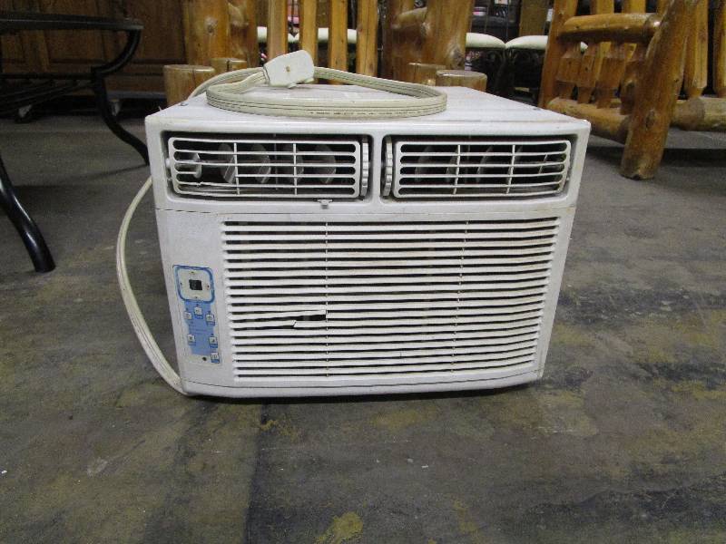 lot 683 image: Air Conditioner
