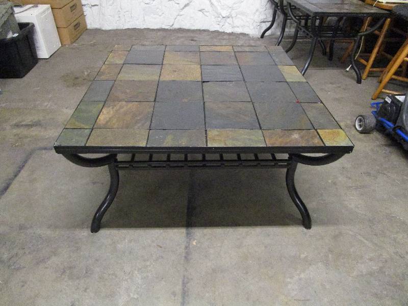 lot 682 image: Tiled Coffee Table