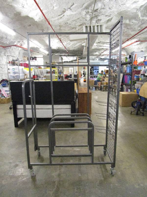 lot 675 image: Rolling Storage Rack