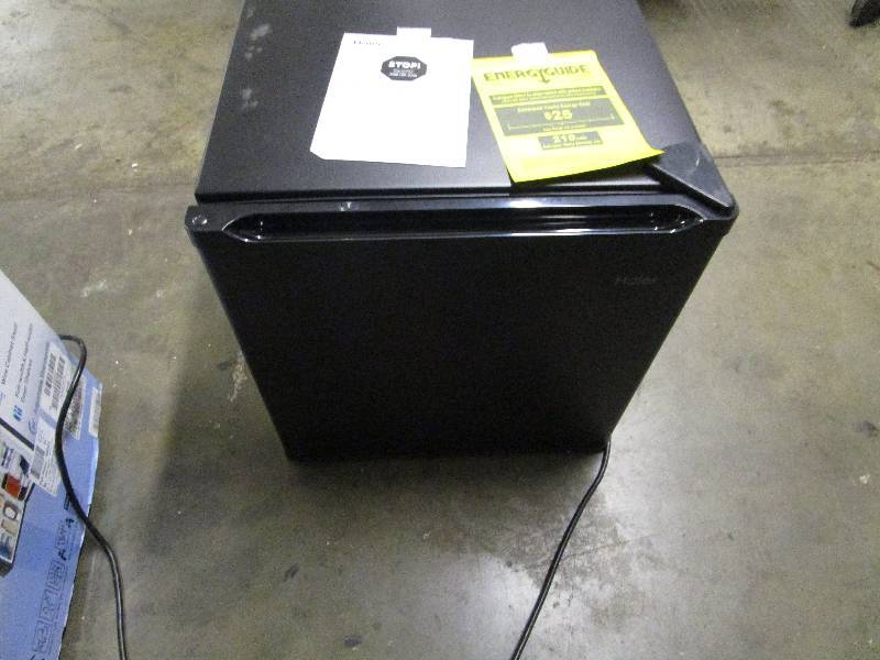 lot 520 image: Haier 1.7 Cu. Ft. Mini Fridge Tested