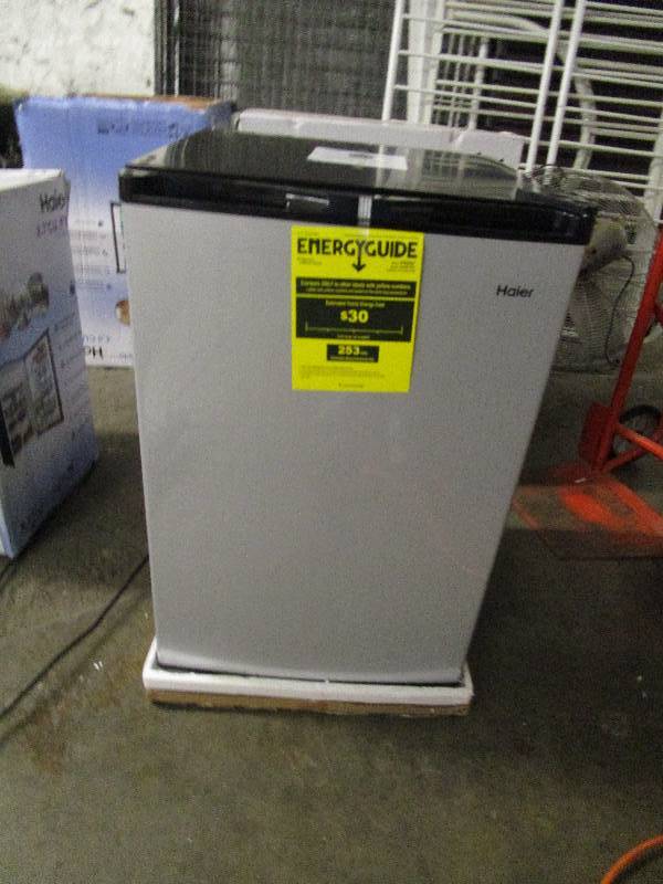 lot 530 image: Haier 4.5 Cu. Ft. Mini Fridge Tested