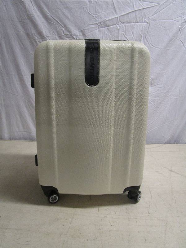 lot 665 image: Samsonite Suitcase