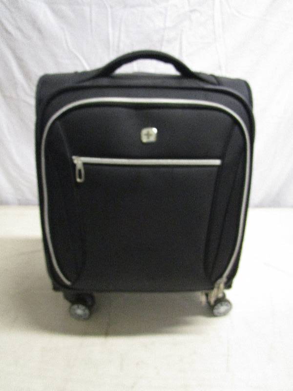 lot 664 image: Swiss Gear Suitcase