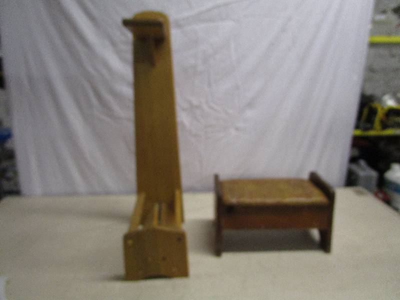 lot 640 image: Lot of Random Items