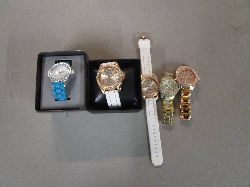 lot 629 image: Lot of Watches No Batteries