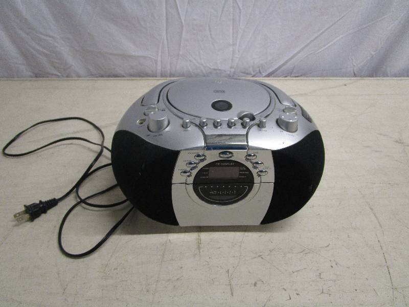 lot 592 image: Boombox