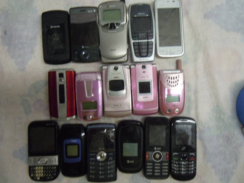 lot 550 image: Lot of Cell Phones Not Tested