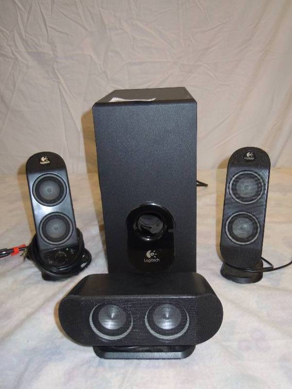 lot 568 image: Logitech Computer Speakers