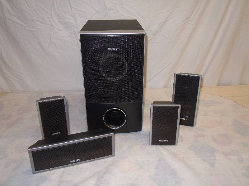 lot 569 image: Sony Surround Sound Speakers
