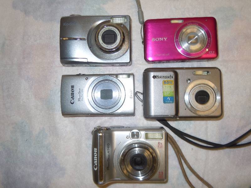 lot 524 image: Lot of Digital Cameras Not Tested