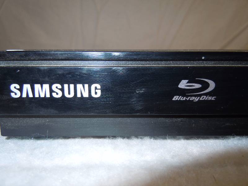 lot 541 image: Samsung Blu-Ray Player