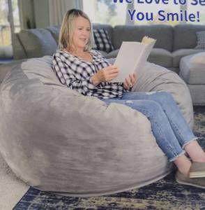 lot 15710 image: Whatsbedding Dark Gray Bean Bag Chair, 4ft