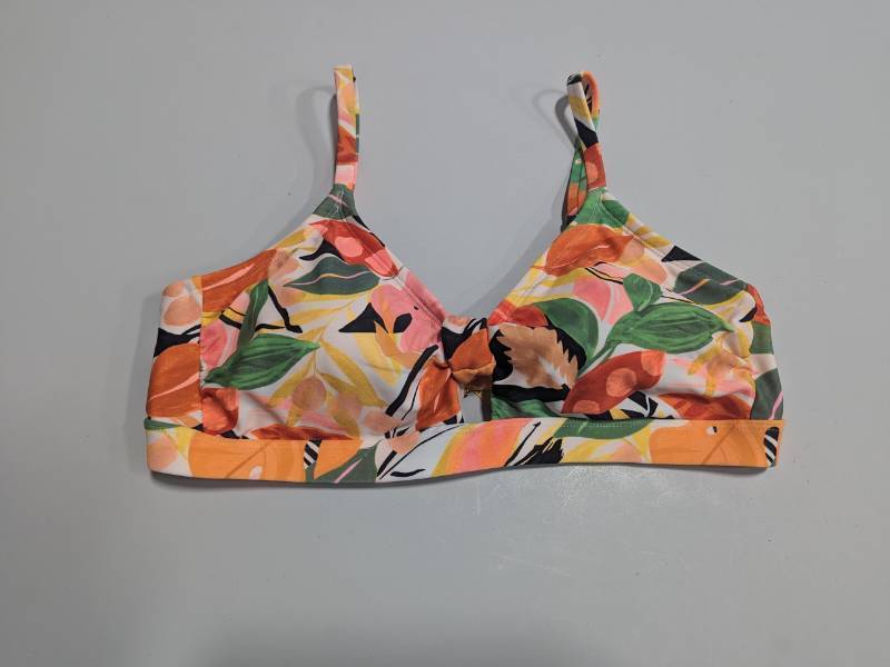 lot 51045 image: LADIES M(8-10) Bikini Top. Tropical Floral
