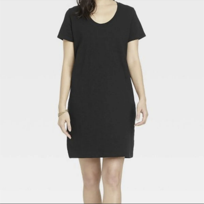 lot 51052 image: LADIES- S T-Shirt Dress. Black
