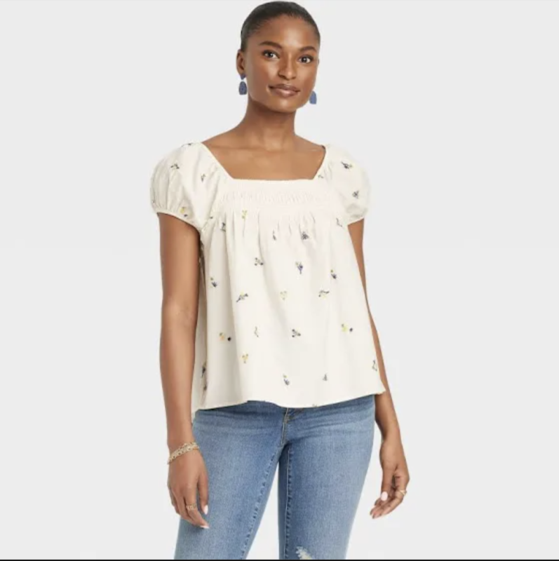 lot 51063 image: Womens- Plus Size XS. Top . Cream
