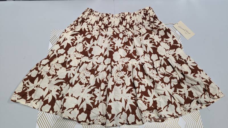 lot 51064 image: WOMENS- M Skirt w Pockets. Brown Floral