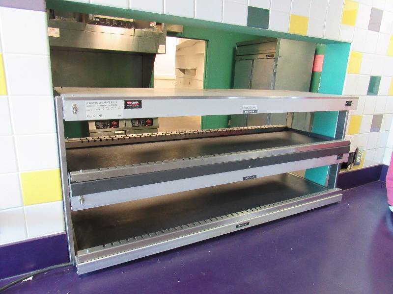 lot 1533 image: Hatco Food Server Pass-through Warming Station