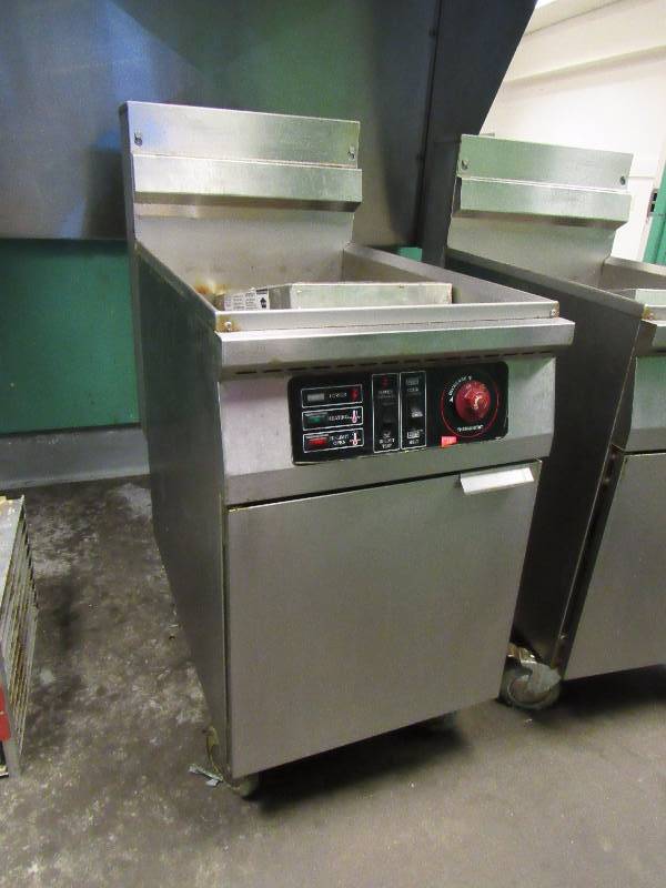 lot 1535 image: Cecilward 65LB Electric  Fryer