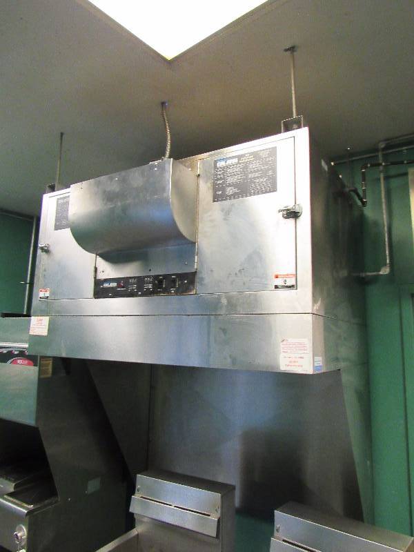 lot 1539 image: Giles 60in Self Contented Fryer Hood United
