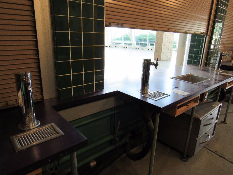 lot 1542 image: Lot Of (3) Single Chrome Beer Taps