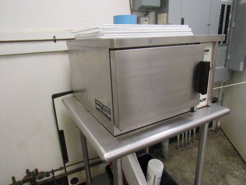 lot 1558 image: Vulcan Single Counter Top Steamer