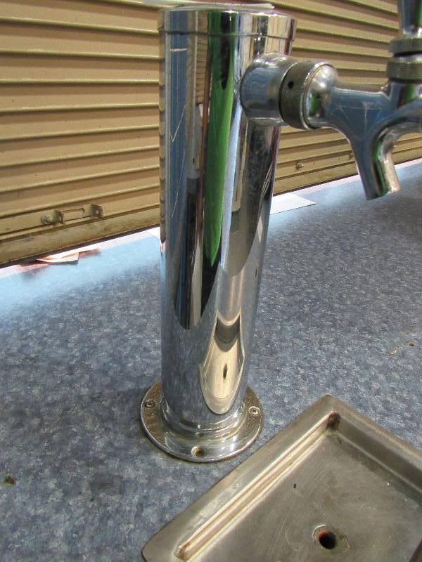 lot 1562 image: Lot Of (3) Beer Taps