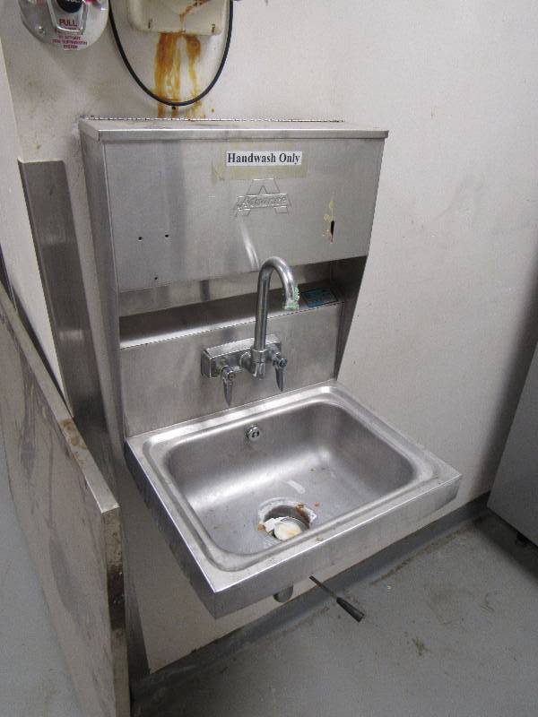 lot 1594 image: Fully Stainless Hand Washing Station
