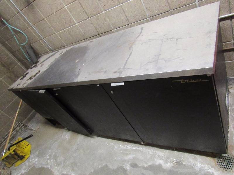 lot 1623 image: True Back Bar Refrigerator 90