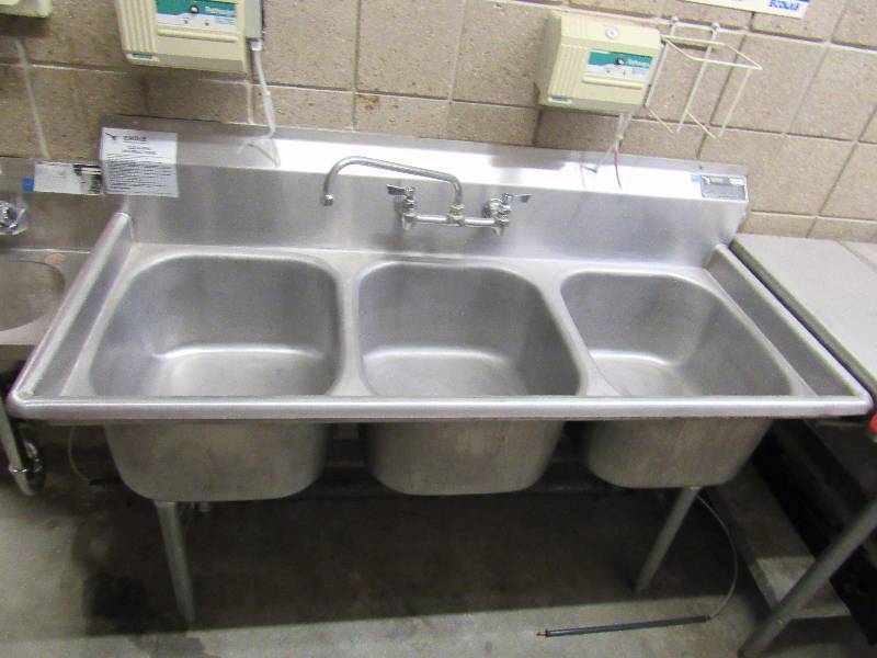 lot 1628 image: Fully Stainless (3) Compartment Commercial Sink