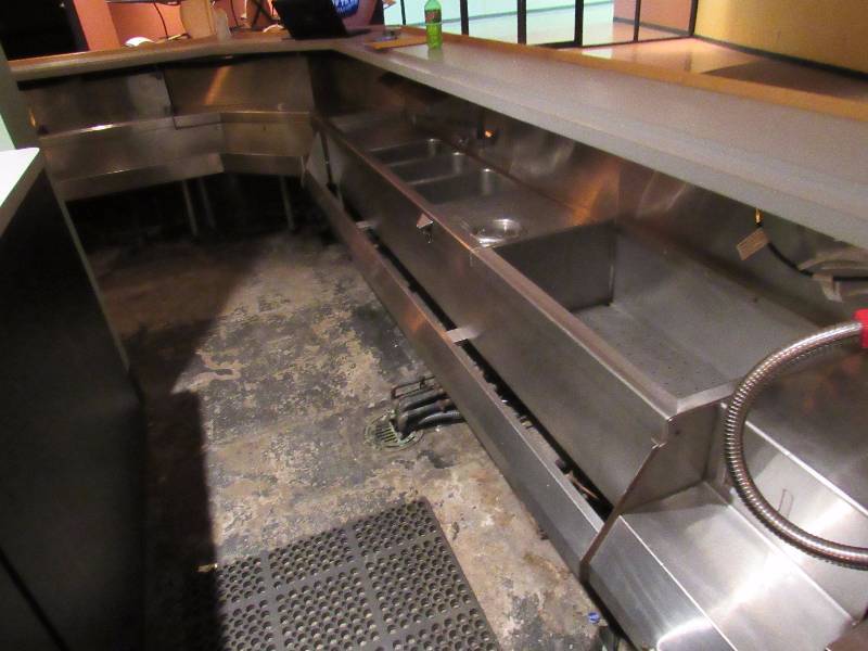 lot 1638 image: Bar Back (3) Compartment Sink With (2) Ice Wells, And Bar Rail
