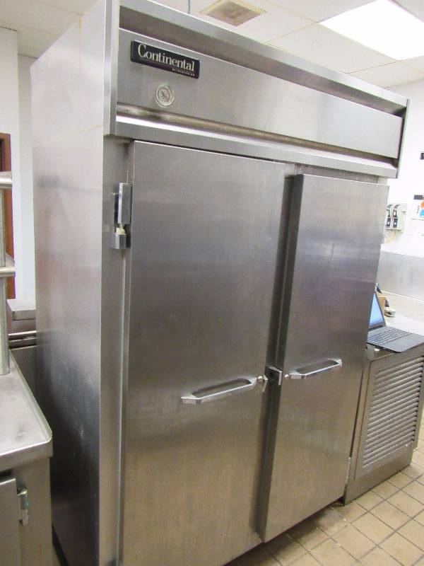 lot 1651 image: (2) Reach In Door Continental Refrigerator