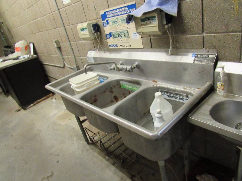 lot 1716 image: Fully Stainless Steel (3) Compartment Commercial Sink