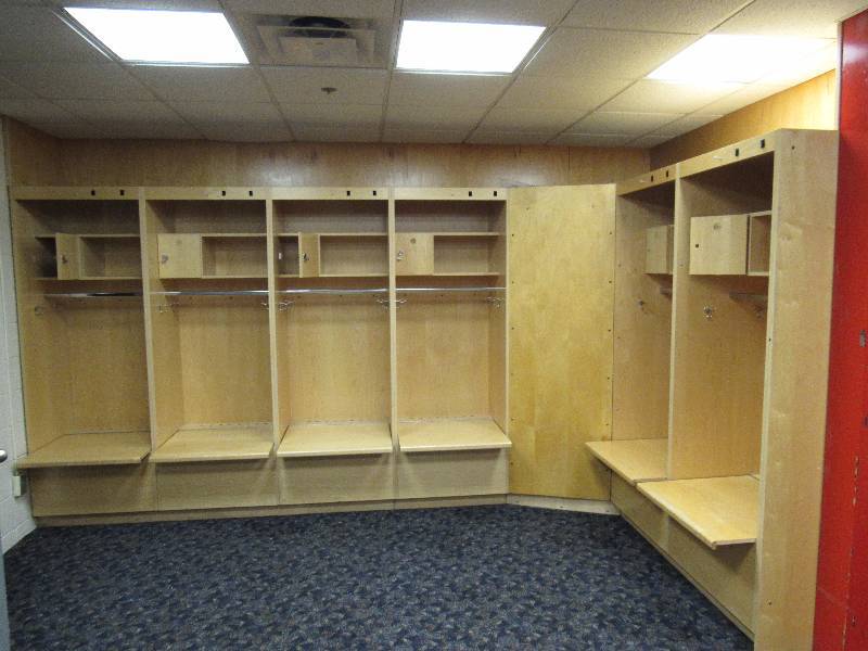 lot 1733 image: Lot Of (6) Full Sized Professional Locker Room Lockers