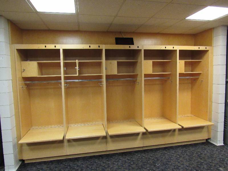 lot 1735 image: Lot Of (5)Full Sized Professional Locker Room Lockers
