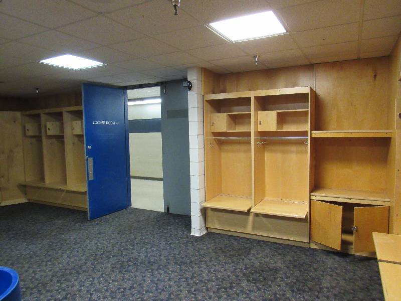 lot 1739 image: Lot Of (5)Full Sized Professional Locker Room Lockers