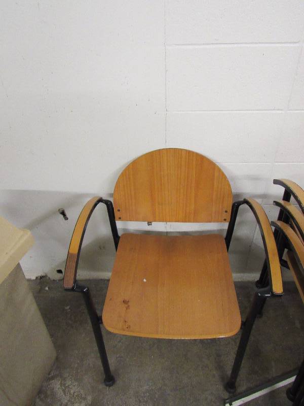 lot 1785 image: Lot Of (5) Metal Framed Chairs With Wooden Seats And Backs