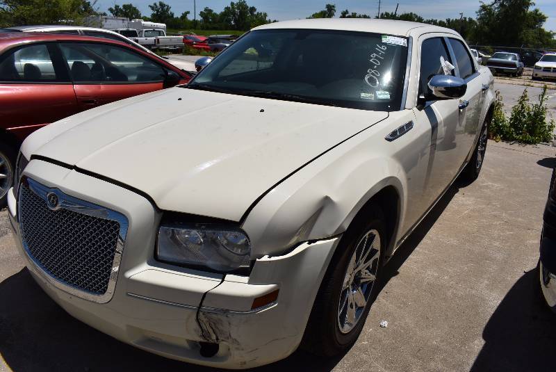 lot 1149 image: 2008 Chrysler 300 Sedan