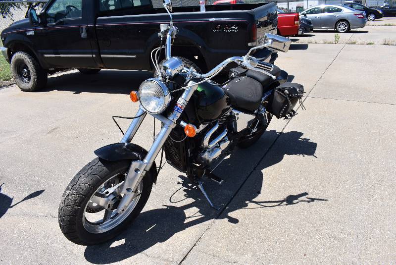 lot 1180 image: Suzuki Marauder 850cc