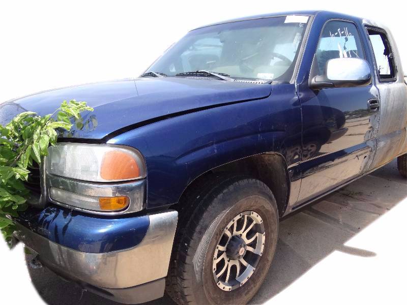 lot 1165 image: 2001 GMC Sierra Pickup