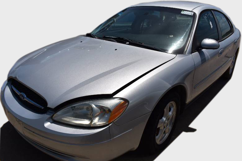 lot 1139 image: 2002 Ford Taurus