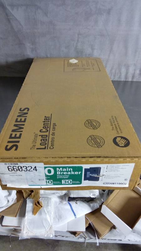 lot 1252 image: Siemens G3030B1100CU 30 Circ Mb Load Center 100A Cu Bus