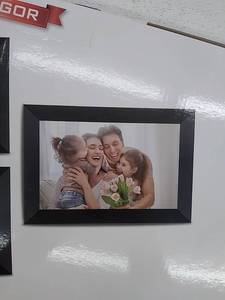 lot 52121 image: 14.1 Digital Photo Frame