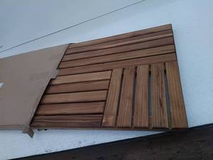 lot 52162 image: Utoplike Bath Tub Tray, Wooden