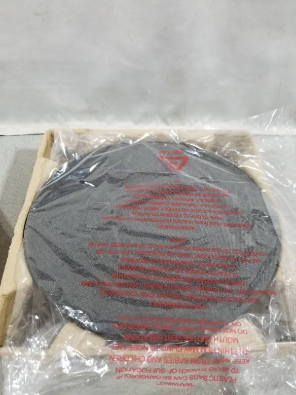 lot 410012 image: Retail - $38.50 RCA Amplified HDTV Multi-Directional Antenna