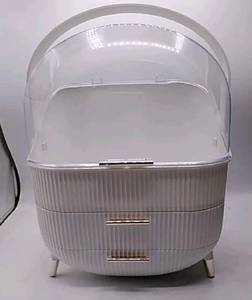 lot 30392 image: BIRDBELL Cosmetic Display Case