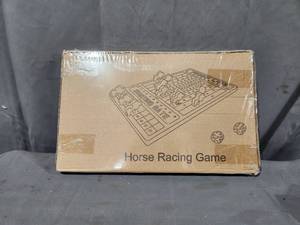 lot 30393 image: BEAUAM Horse Racing Game Wooden Challenge Board Game
