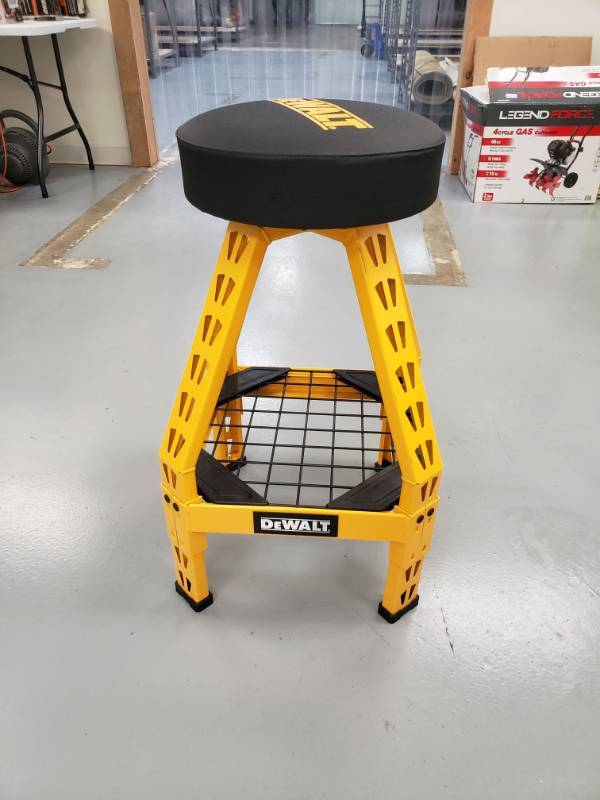 DeWalt DXSTFH030 Swivel Shop Stool