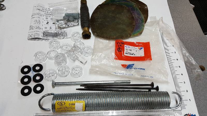 lot 7061 image: Box of assorted pieces.  What you see is what you get.  Bid on what you need and the rest is free