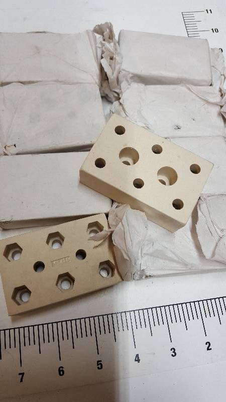 lot 7068 image: Not a clue what these 9 new HD plastic 6 hex hole blocks are for