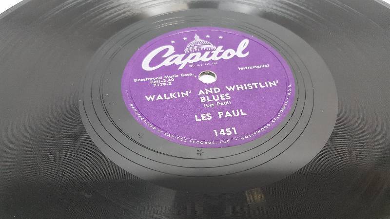 lot 7330 image: Before the 50s came these 78 RPM vinyl records.  Going to sell these one at a time.  Look at the photos for the artist.